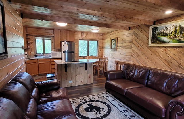 Legg Ranch Bunkhouse Close to Yellowstone