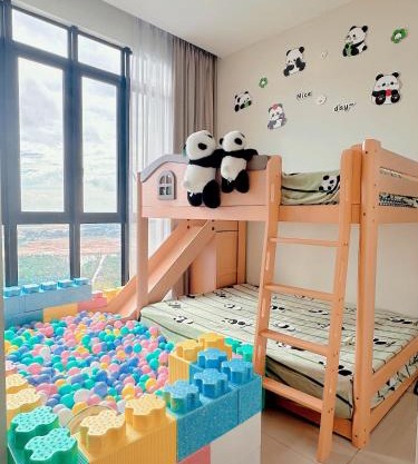 Legoland5mins DPristine Medini Panda Kingdom 7pax