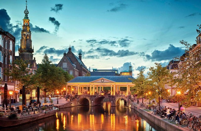 Leiden City Centre Canal View or Terrace View Apartments