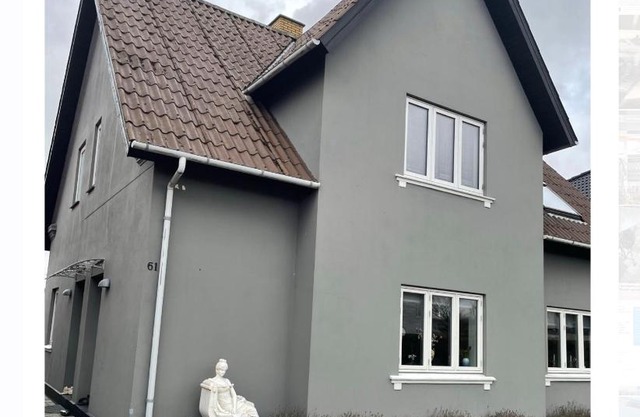Lejlighed med egen indgang midt i Nykøbing Falster