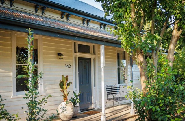 Lemon Grove Drysdale - Escape to a private oasis