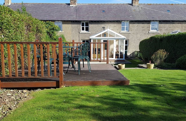 Lennor Cottage in Seahouses, Near Beach, Garden, Dog Friendly, Wood Stoves, WIFI
