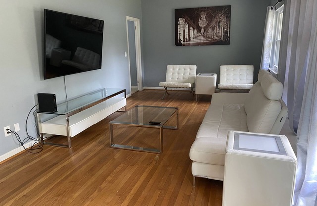 Lenox Mall Private 3Bed 2Bath WiFi TVinallRooms FreeParking