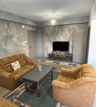 Leo Apartment