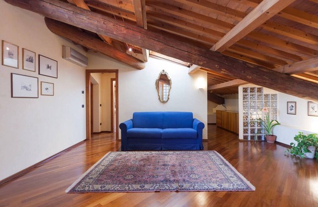 Leoni House Verona, elegant apartment in the historical center