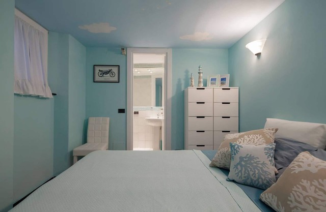 Lerici, pedestrian zone, 80mt sea, 500mt beach, roof terrace, wifi, SatTV