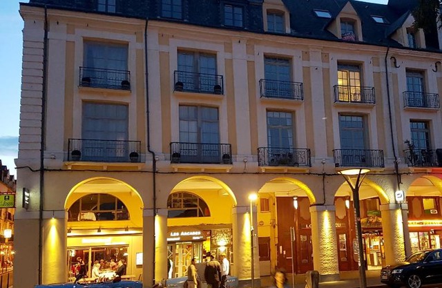 LES ARCADES