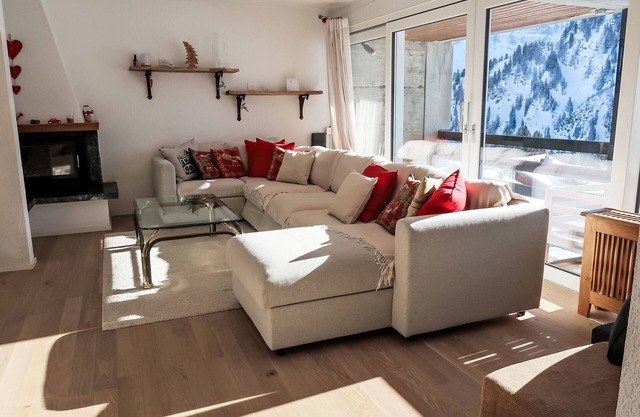 Les Cimes by Interhome