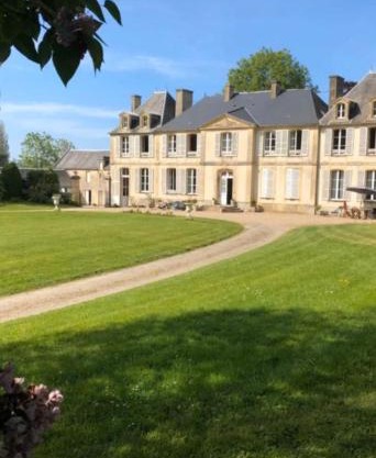 Les Escuries, dépendances du Château