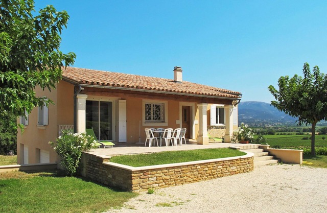 Les Lilas Blancs by Interhome