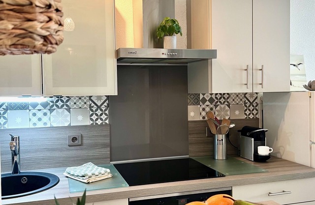 Les Océanes Side Sea View Apartment – Sleeps 3!