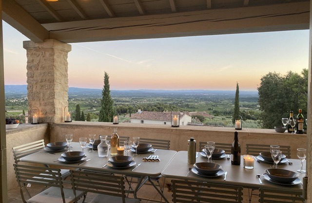 les-pepites-de-Badou.fr present LA GRAVIERE -Classified 4 *-