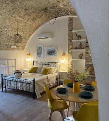 Les Petites Maisons