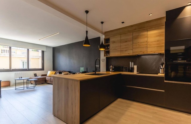 Les Voltes - Holiday Apartment Rental in Girona | Bravissimo