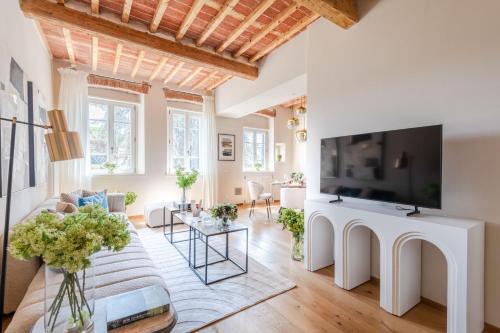 Letters from Lucca Contemporary 2 Bedrooms 2 Bathrooms Apartment