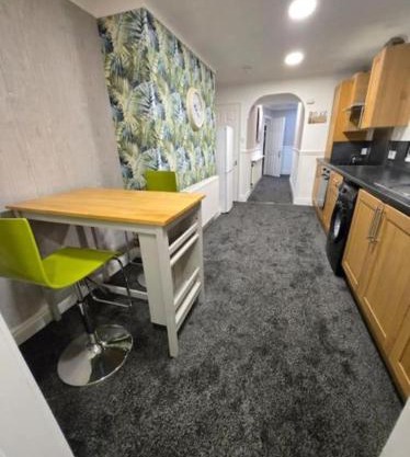 Levy Nook House 1 bed apartment 5 minute walk to Stockton town centre & Free Parking