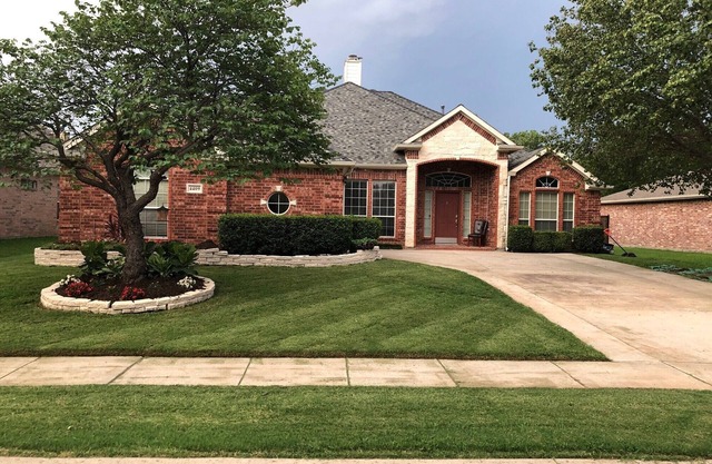 Lewisville/Corinth Home with Pool/Jacuzzi 4-bedroom house