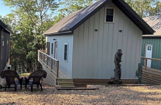 Liberty Loft 3 bedroom Pet Friendly Lake Front