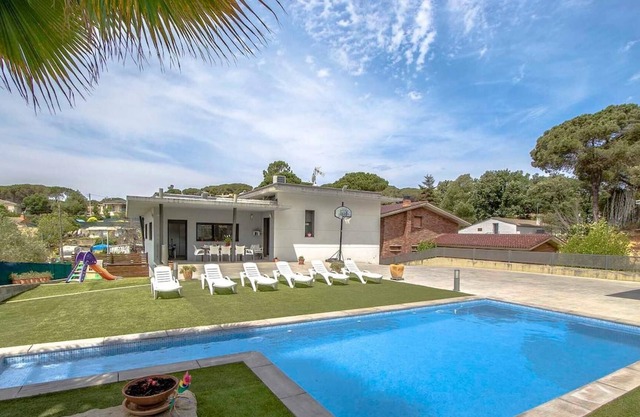 Lidia Sils Les Comes Ref 561.129 Modern villa in S