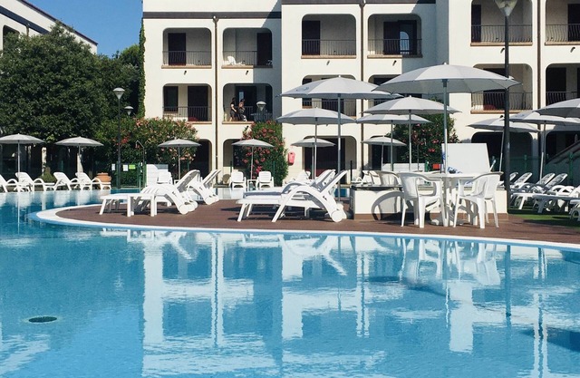 Lido Retreat Near Beach