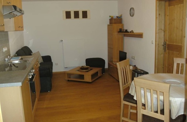 Liebevoll eingerichtete FeWo für 1 bis 5 Personen mit Balkon