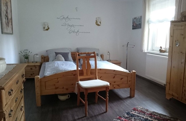 Liebevoll renoviertes Feriendomizil (60 m2) mit Balkonterrasse, Außensauna und Infrarotkabine
