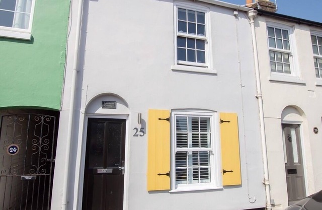 Lifeboat Cottage - 50 meters from the beach