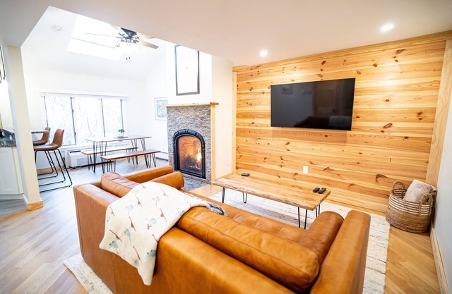 Lift Haus - True Ski-In Ski-Out - Clean Modern Easy