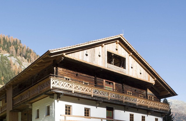 Light, air, calm, landscape. Immerse yourself in our Giatla house