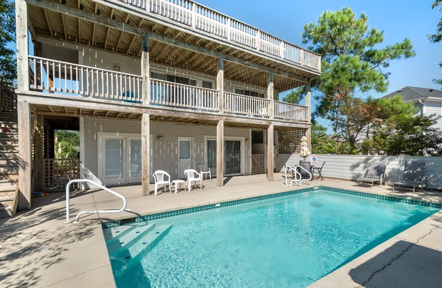 Lighthouse Pointe: Private Pool | Resort Amenities
