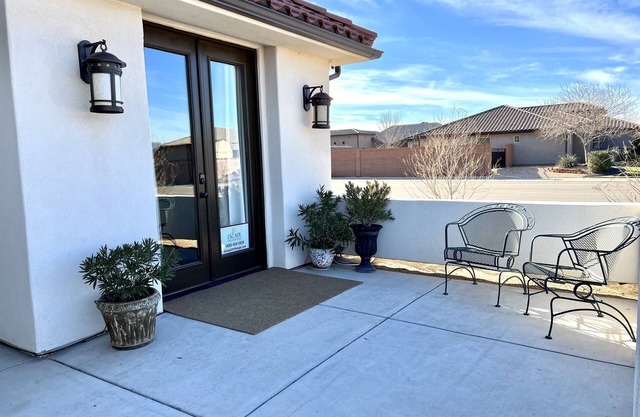 Lil` Hacienda | Casita w/Hot Tub, Kayaks & Paddleboards | 1 Bed, 1 Bath - 5 Min from Sand Hollow!