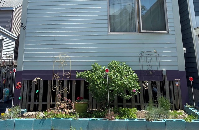 Lil House - Charming Cottage By the Sea ~ Pet Friendly