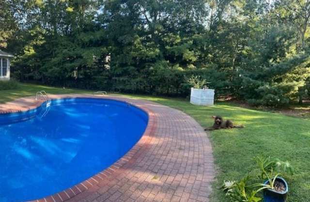 Lil's East Hampton Inn Cottage.