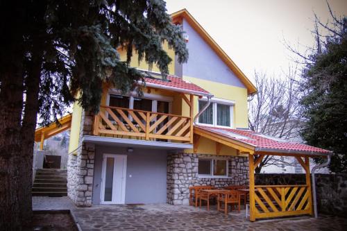Liliana Apartman és Csónakház