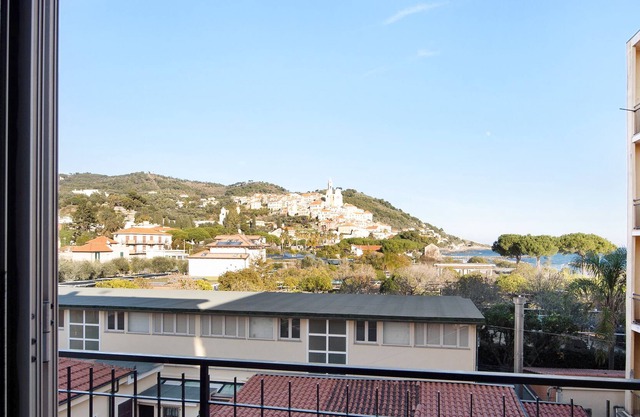 Liliana apartment with sea view and balcony