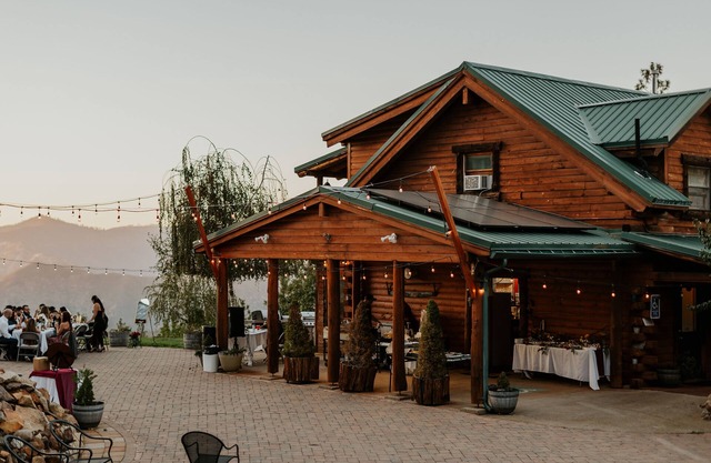 Lillaskog Lodge: Family Friendly Ridge Top Lodge, Near Yosemite