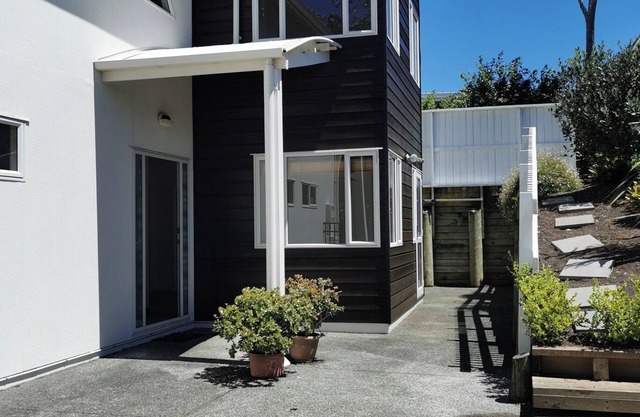 Lilypad of Three Kings/Urban Retreat w/parking
