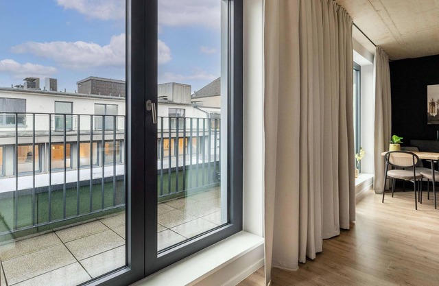 limehome Düsseldorf | Suite with Balcony