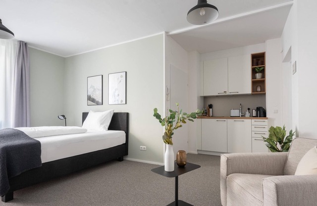 limehome Linz Friedrichstr | Single Suite L