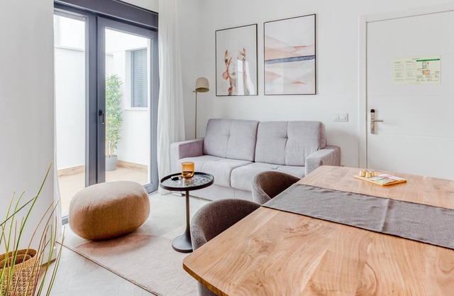 limehome Málaga Carmen | One-Bedroom Apt + Terrace