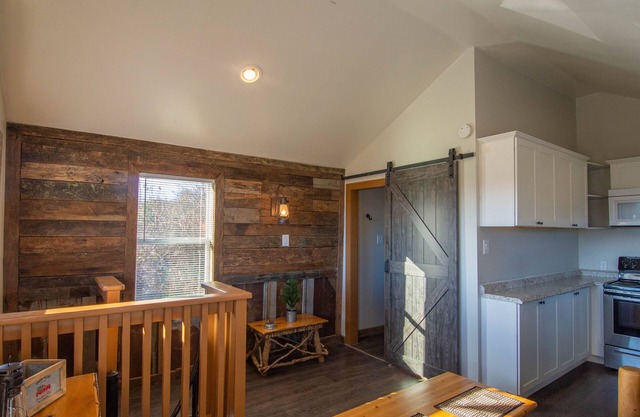 Limited Time - $99 /Night - On the Blue Ridge Parkway - Views - Hiking - Boone - West Jefferson