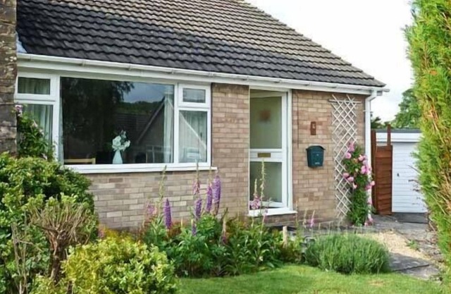 LINBERY, with a garden in Oakerthorpe