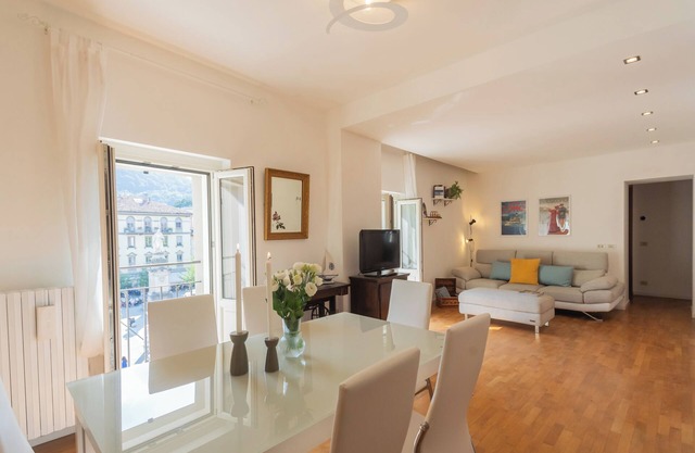 Linda Apartment 3 - Two Bedroom Apartment, Sleeps 4