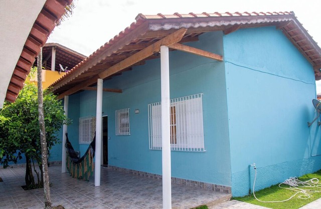 Linda casa a 950m do mar em Bertioga/SP