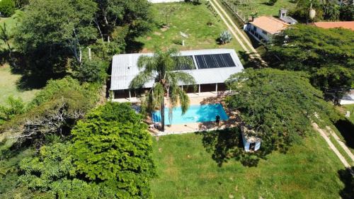 Linda casa com acesso a Represa (Rancho do Galego)