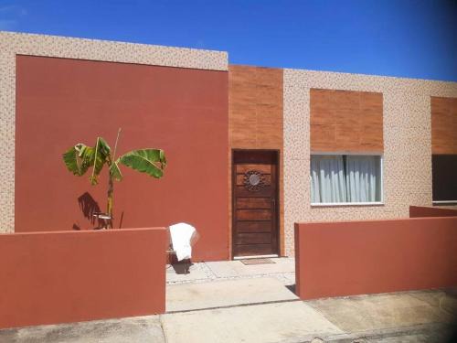 Linda casa em pequeno condominio! Disponível curtas medias e longas temporadas