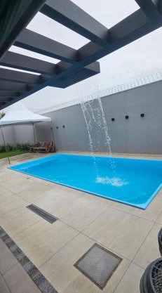 Linda Casa Nova e com piscina