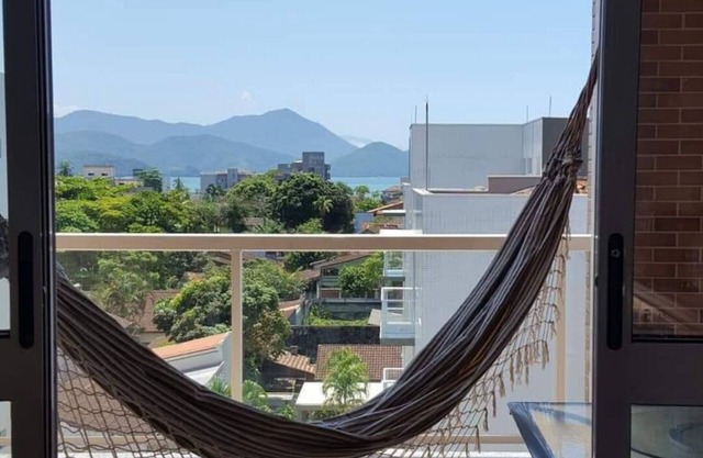 Linda Cobertura com churrasqueira e solarium privativos: Praia Itaguá Ubatuba