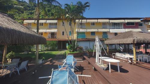 Lindo 3 Qts com Deck churrasqueira Piscina Angra