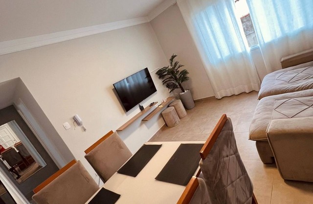Lindo Apartamento Reformado NA Praia DA Enseada!